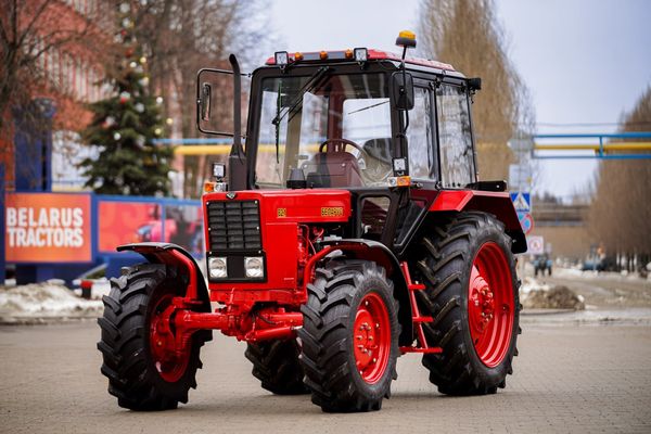 Белорусские тракторы Belarus на МТЗ перестанут красить в синий цвет